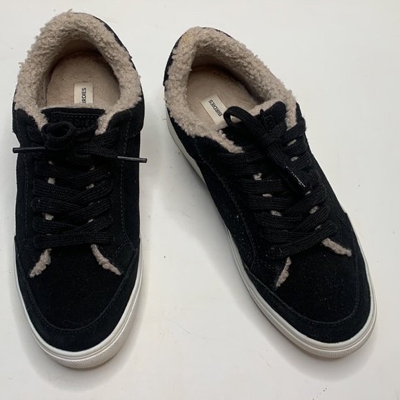 Birdies Cardinal Black Sneaker with Faux Shearling Interior S-188 Sz 9 - Picture 3 of 11